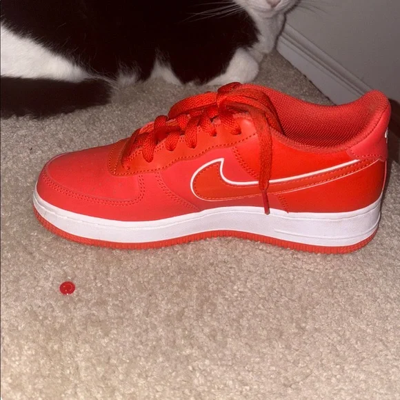 Nike (GS) Air Force Ones - Picture 3 of 10